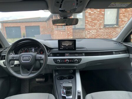 Audi A4 berline "40 000km" Automaat/Navi/led/pdc/cruise/2017