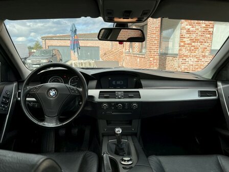 Bmw 520i "EXPORT" Navi/leder/pdc/XENON/trekhaak/BENZINE/2004