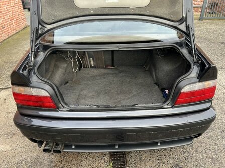 Bmw M3 3.0i e36 coupé "DIAMANT ZWART" 185 000km/carpass/1993