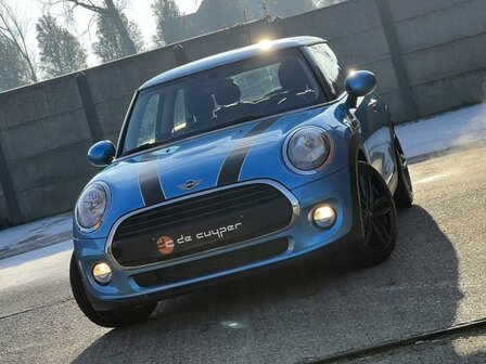 Mini Cooper 1.2i "BENZINE" Navi/cruise/pdc/clima/ohboek/2017