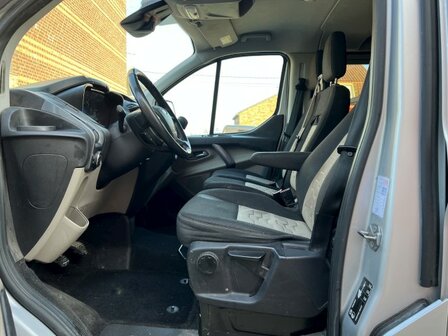 Fordt Transit Custom "5 plaatsen"lichte vracht/trekhaak/2017