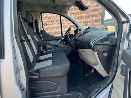 Fordt Transit Custom "5 plaatsen"lichte vracht/trekhaak/2017