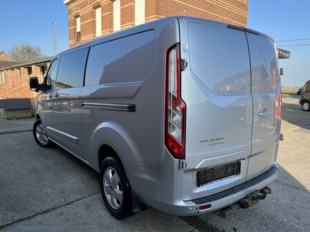 Fordt Transit Custom "5 plaatsen"lichte vracht/trekhaak/2017