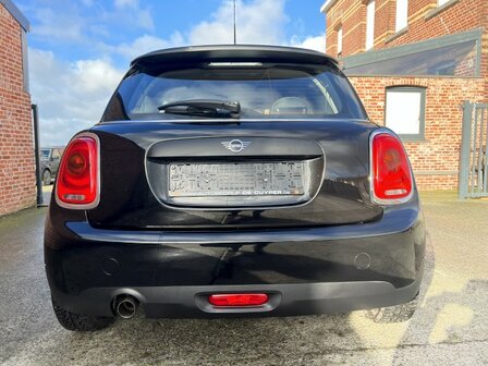 Mini one 1.5i "20 000km" Navi/pdc/airco/1ste eigenaar/2019