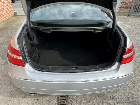 Mercedes E200 coupé "AUTOMAAT" benzine/leder/pdc/Navi/2012