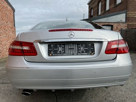 Mercedes E200 coupé "AUTOMAAT" benzine/leder/pdc/Navi/2012