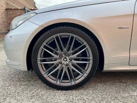 Mercedes E200 coupé "AUTOMAAT" benzine/leder/pdc/Navi/2012