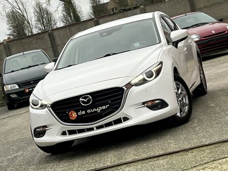 Mazda 3 2.0i &quot;FULL-option&quot; Navi/head-up/camera/keyless/2018
