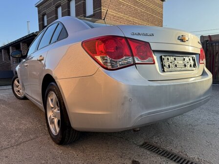 Chevrolet Cruze 1.6i &quot;GARANTIE&quot; benzine/airco/110 000km/2010