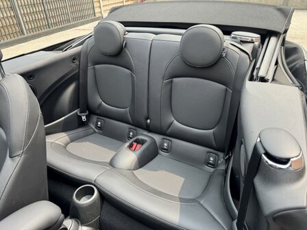 Mini Cooper carbio 1.5I &quot;AUTOMAAT&quot; Full-option/25 000km/2023