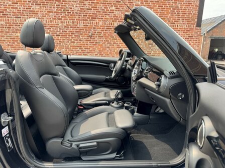 Mini Cooper carbio 1.5I &quot;AUTOMAAT&quot; Full-option/25 000km/2023
