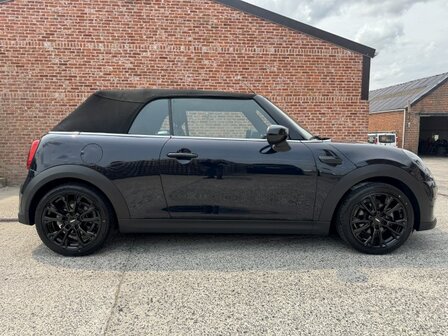Mini Cooper carbio 1.5I &quot;AUTOMAAT&quot; Full-option/25 000km/2023