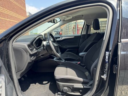 Ford focus 1.0 &quot;GARANTIE&quot; cruise/pdc/airco/Navi/oh-boek/2019