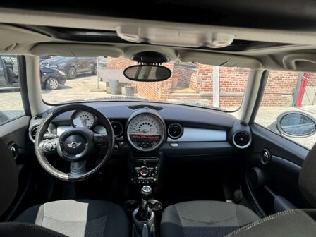 Mini one 1.6i &quot;GARANTIE&quot; Xenon/pdc/clima/125 000km/2011