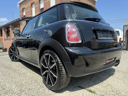 Mini one 1.6i &quot;GARANTIE&quot; Xenon/pdc/clima/125 000km/2011
