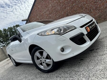 Renault Megane 1.6i &quot;90 000km&quot; Navi/cruise/pdc/XENON/2011