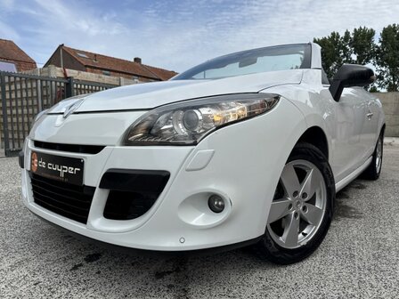Renault Megane 1.6i &quot;90 000km&quot; Navi/cruise/pdc/XENON/2011