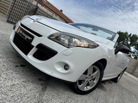 Renault Megane 1.6i &quot;90 000km&quot; Navi/cruise/pdc/XENON/2011