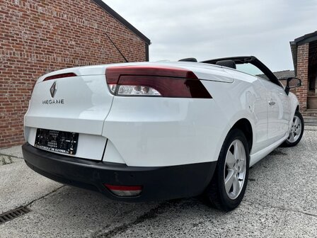 Renault Megane 1.6i &quot;90 000km&quot; Navi/cruise/pdc/XENON/2011