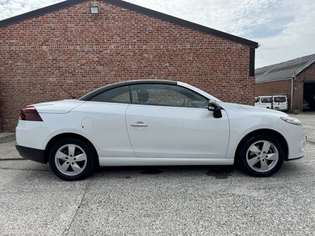 Renault Megane 1.6i &quot;90 000km&quot; Navi/cruise/pdc/XENON/2011