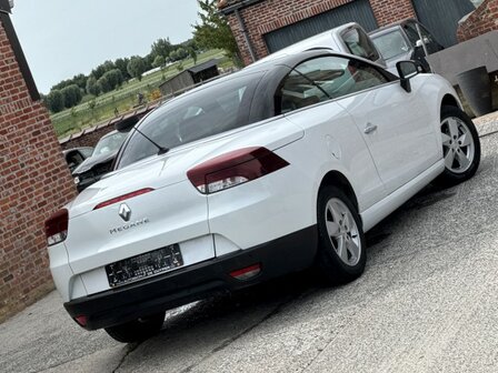 Renault Megane 1.6i &quot;90 000km&quot; Navi/cruise/pdc/XENON/2011