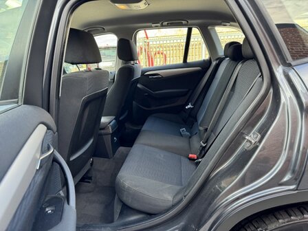Bmw X1sdrive &quot;GARANTIE&quot;Navi/pdc/clima/trekhaak/180000km/2015