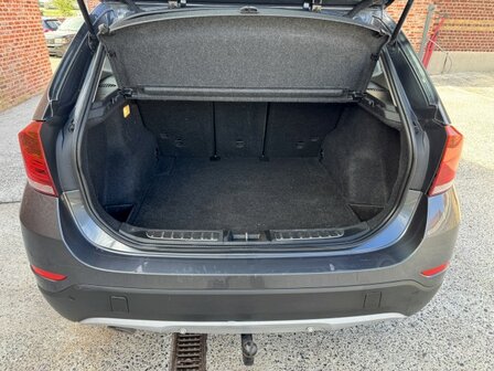 Bmw X1sdrive &quot;GARANTIE&quot;Navi/pdc/clima/trekhaak/180000km/2015