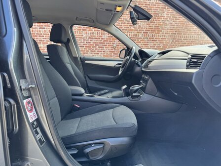 Bmw X1sdrive &quot;GARANTIE&quot;Navi/pdc/clima/trekhaak/180000km/2015