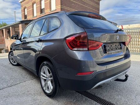 Bmw X1sdrive &quot;GARANTIE&quot;Navi/pdc/clima/trekhaak/180000km/2015