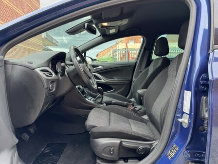 Opel Astra 1.5d turbo &quot;Sports Tourer&quot; Garantie/100000km/2020