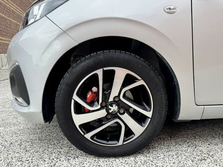 Peugeot 108 &quot;75 000km&quot; Navi/cruise/pdc/carplay/camera/2017