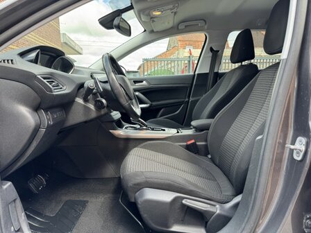 Peugeot 308sw &quot;AUTOMAAT&quot; Navi/camera360/clima/70 000km/2020