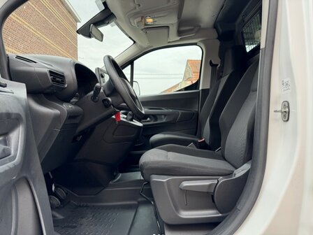 Citroen Berlingo 1.2i &quot;LICHTE VRACHT&quot; 70 000km/oh-boek/2021