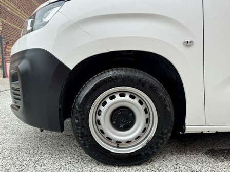 Citroen Berlingo 1.2i &quot;LICHTE VRACHT&quot; 70 000km/oh-boek/2021