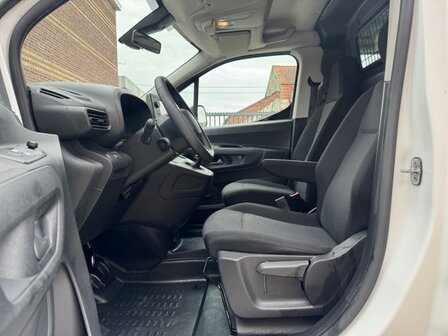 Citroen Berlingo 1.2i &quot;LICHTE VRACHT&quot; benzine/oh-boek/2021