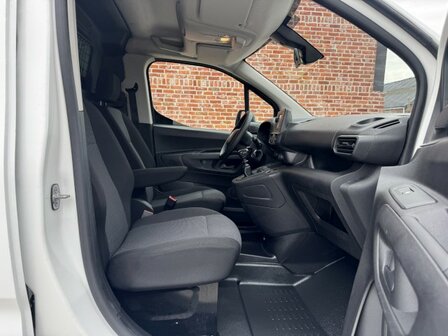 Citroen Berlingo 1.2i &quot;LICHTE VRACHT&quot; benzine/oh-boek/2021