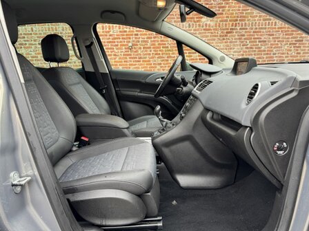 Opel Meriva 1.4i &quot;GEKEURD&quot; Navi/cruise/pdc/clima/oh-boek