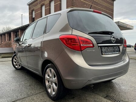 Opel Meriva 1.4i &quot;GEKEURD&quot; Navi/cruise/pdc/clima/oh-boek