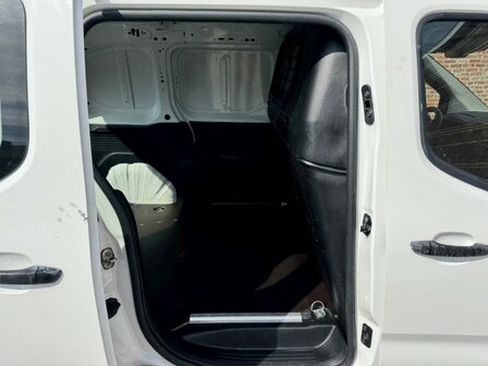 Opel combo 1.5d &quot;NIEUW-model&quot; lichtevracht/airco/pdc/2019