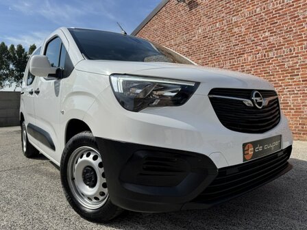 Opel combo 1.5d &quot;NIEUW-model&quot; lichtevracht/airco/pdc/2019