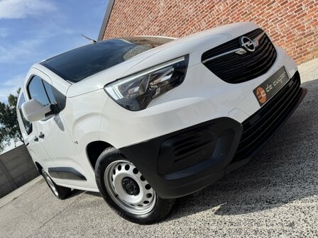 Opel combo 1.5d &quot;NIEUW-model&quot; lichtevracht/airco/pdc/2019