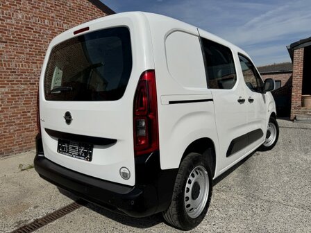Opel combo 1.5d &quot;NIEUW-model&quot; lichtevracht/airco/pdc/2019