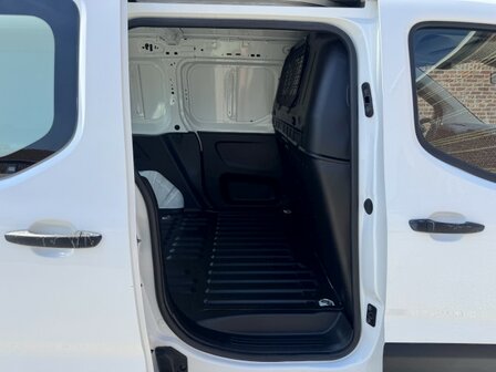 Citroen berlingo 1.2i &quot;30000km&quot; dakdrager/pdc/airco/dab/2022