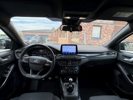 Ford Focus 1.5d &quot;St-line&quot; Navi/pdc/cruise/oh-boek/75000km