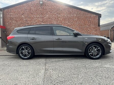 Ford Focus 1.5d &quot;St-line&quot; Navi/pdc/cruise/oh-boek/75000km