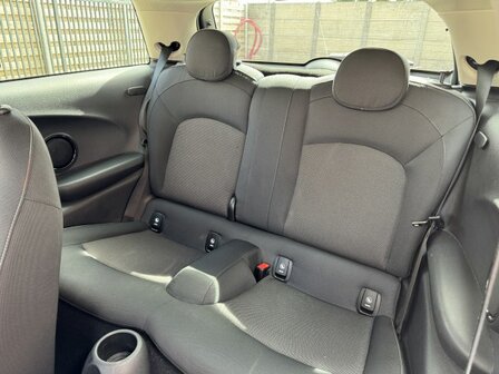 Mini Cooper one D &quot;GARANTIE&quot; Navi/clima/oh-boek/80000km/2020
