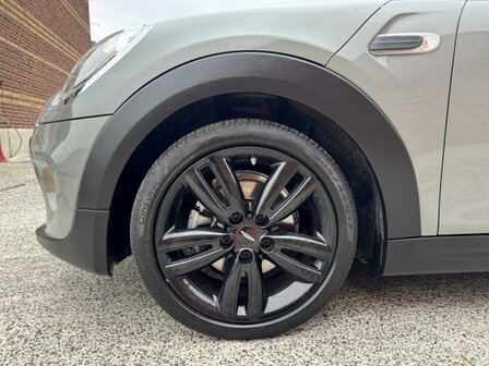 Mini cooper cabrio &quot;FULL-option&quot; 80 000km/oh-boek/GARANTIE