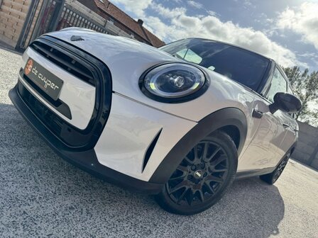 Mini Cooper 1.5i &quot;AUTOMAAT&quot; Full-option/carplay/virtual/2023