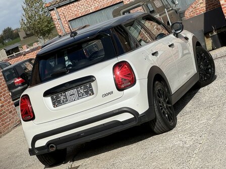 Mini Cooper 1.5i &quot;AUTOMAAT&quot; Full-option/carplay/virtual/2023