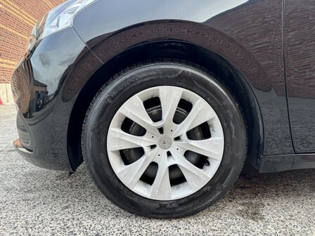 Peugeot 208 1.2i &quot;GARANTIE&quot; like/airco/cruise/80 000km/2019